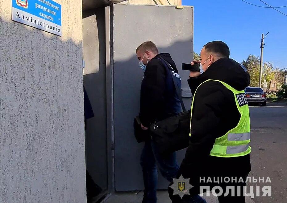 Полиция изъяла деньги и бухгалтерскую документацию предприятия ритуальных услуг