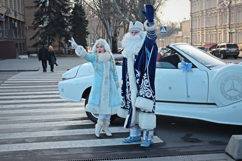 Дед Мороз и Снегурочка