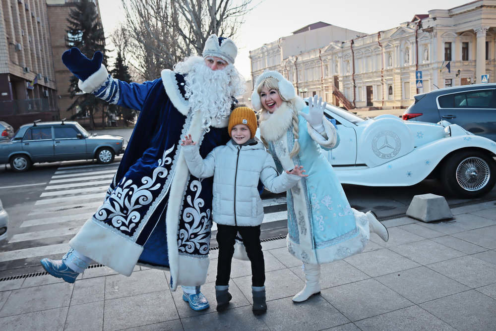 Дед Мороз и Снегурочка