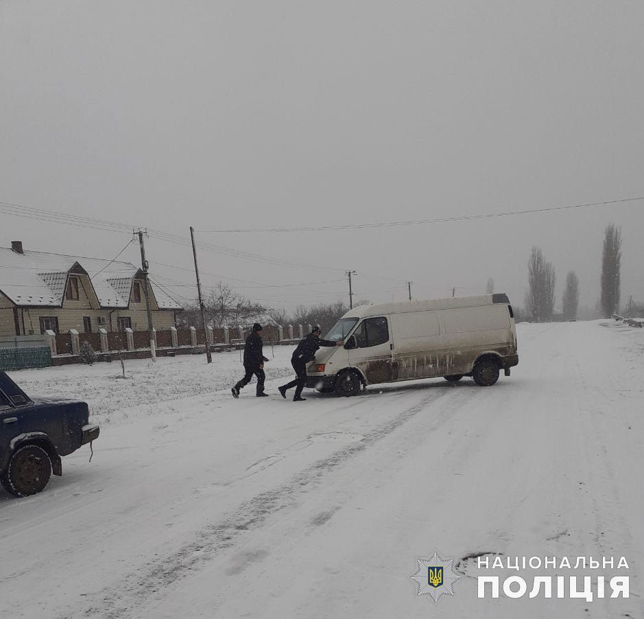 Ухудшение погоды на Николаевщине: какая обстановка на дорогах области, - ФОТО, ВИДЕО, фото-14