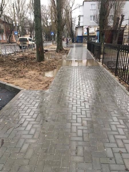 Просевшая плитка
