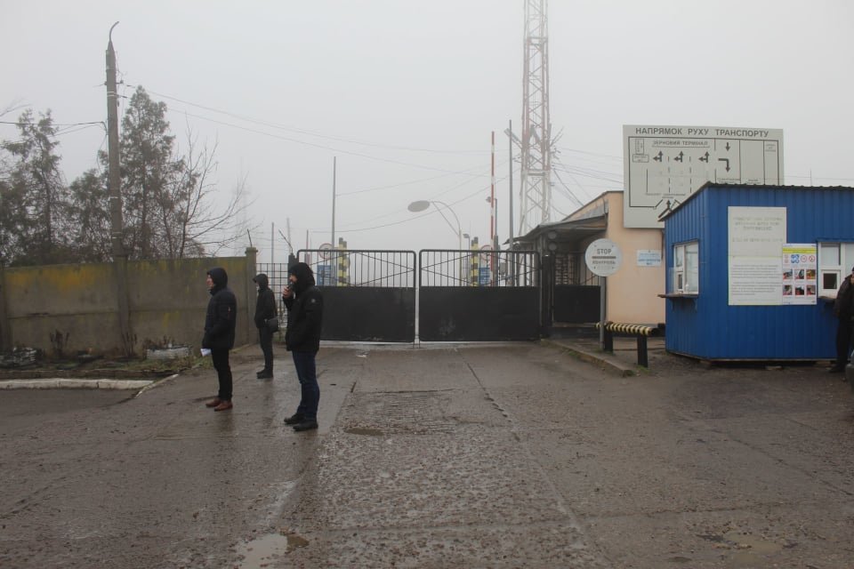 В Николаеве обыски на "Нефтебазе":  глава ОГА заявил, что все проводится согласно закона, - ФОТО, ВИДЕО, фото-8