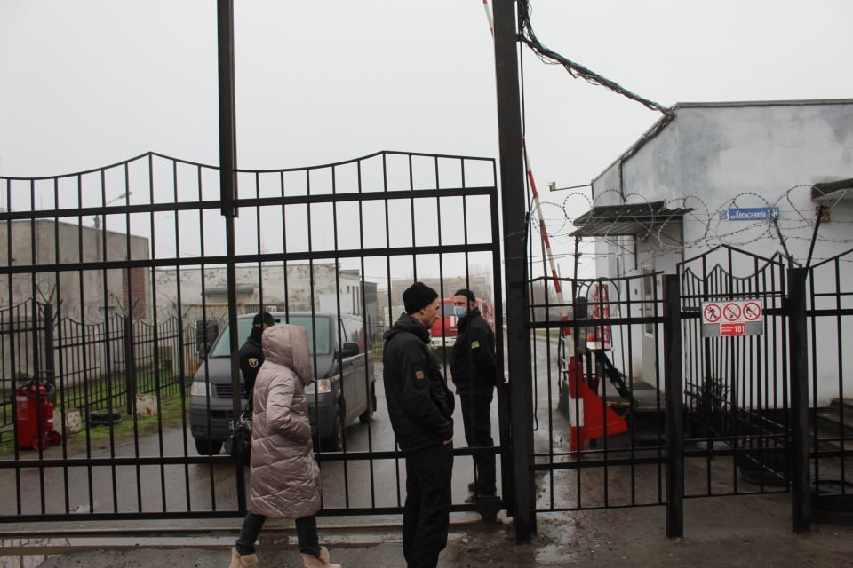 В Николаеве обыски на "Нефтебазе":  глава ОГА заявил, что все проводится согласно закона, - ФОТО, ВИДЕО, фото-2