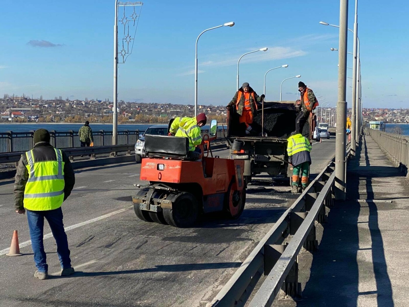 В Николаеве начался ремонт Варваровского моста: движение затруднено, - ФОТО, фото-1