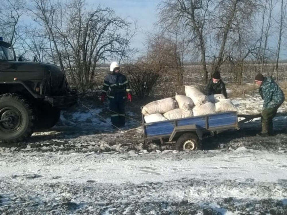 На Николаевщине из грязи и снега вытащили три автомобиля, - ФОТО, фото-1