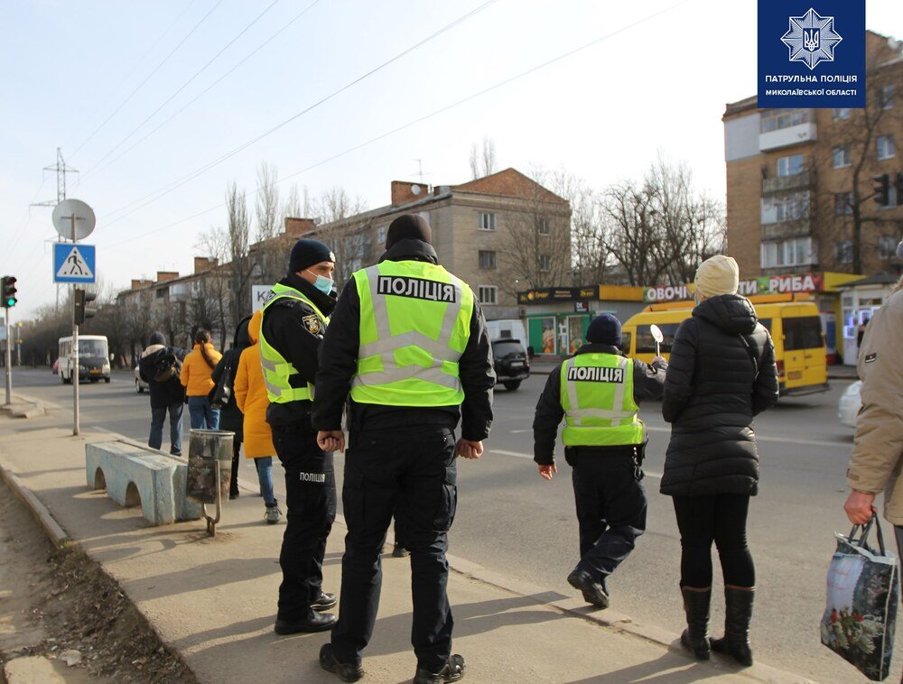 В Николаеве полиция проверила маршрутки