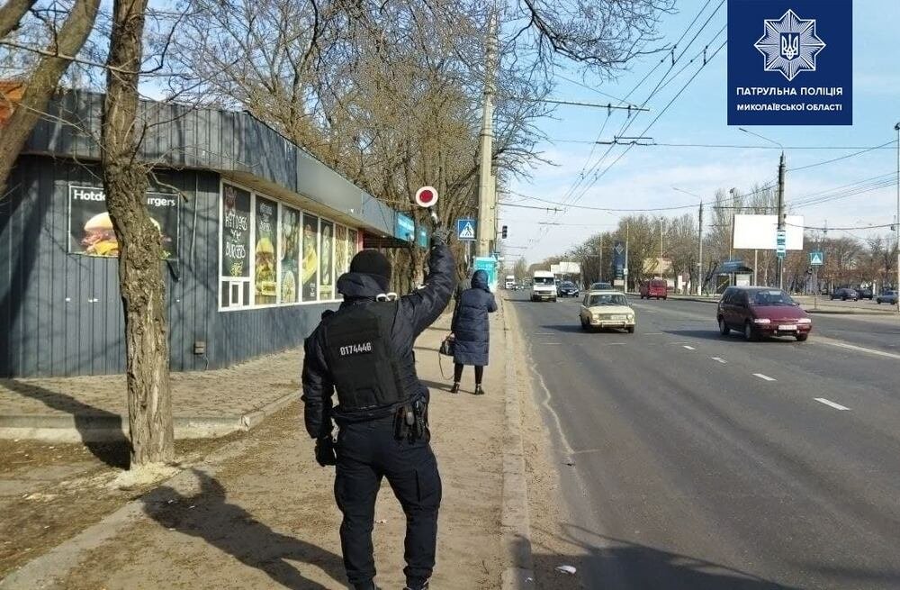 В Николаеве полиция проверила маршрутки