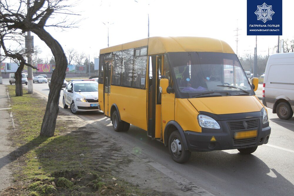 В Николаеве полиция проверила маршрутки