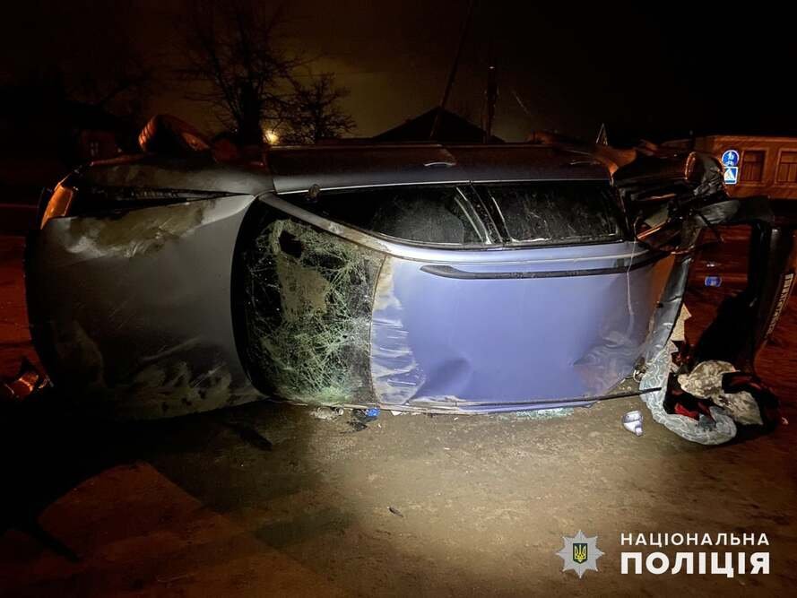 Полиция, На Николаевщине пьяный водитель въехал в электроопору На Николаевщине пьяный водитель въехал в электроопору