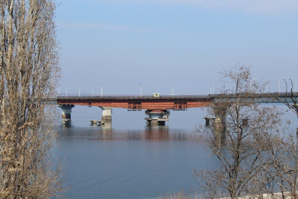 В Николаев разводили мосты: горожане встречали два корабля,- ФОТО, ВИДЕО
