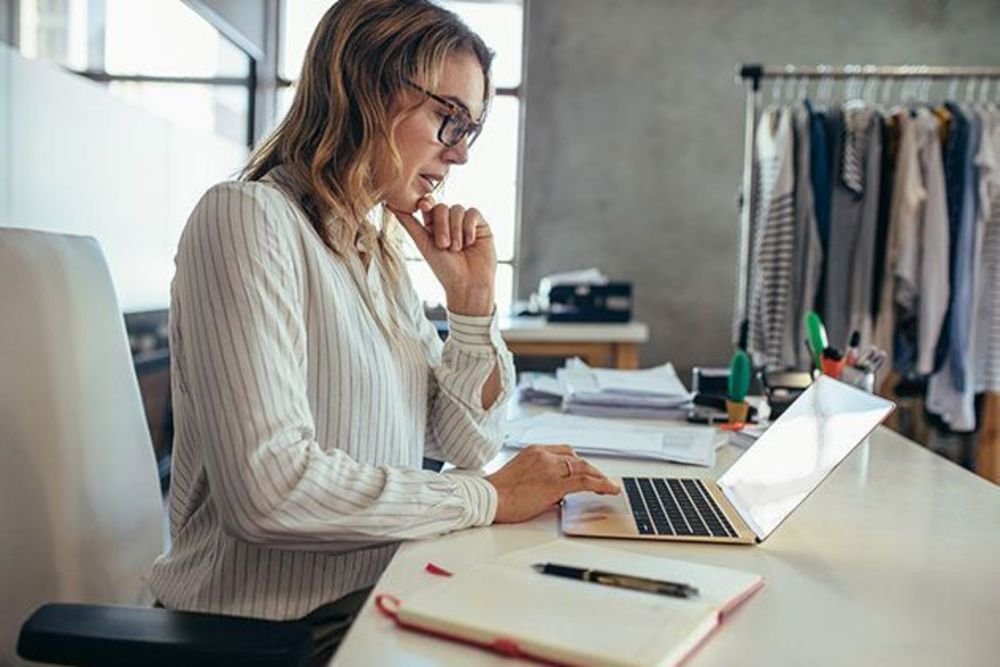 Продавец в интернете по системе дропшиппинга