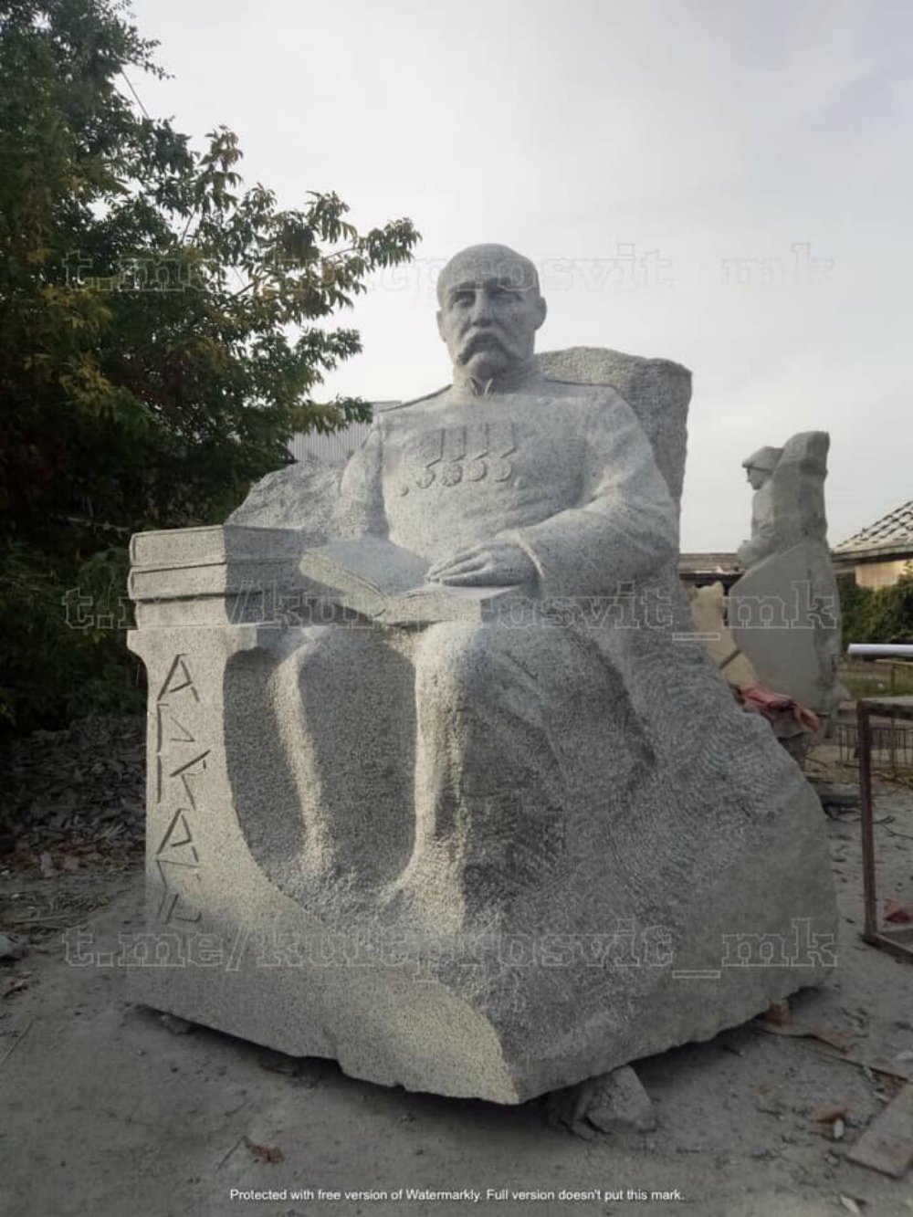 Памятник Н. Н. Аркасу