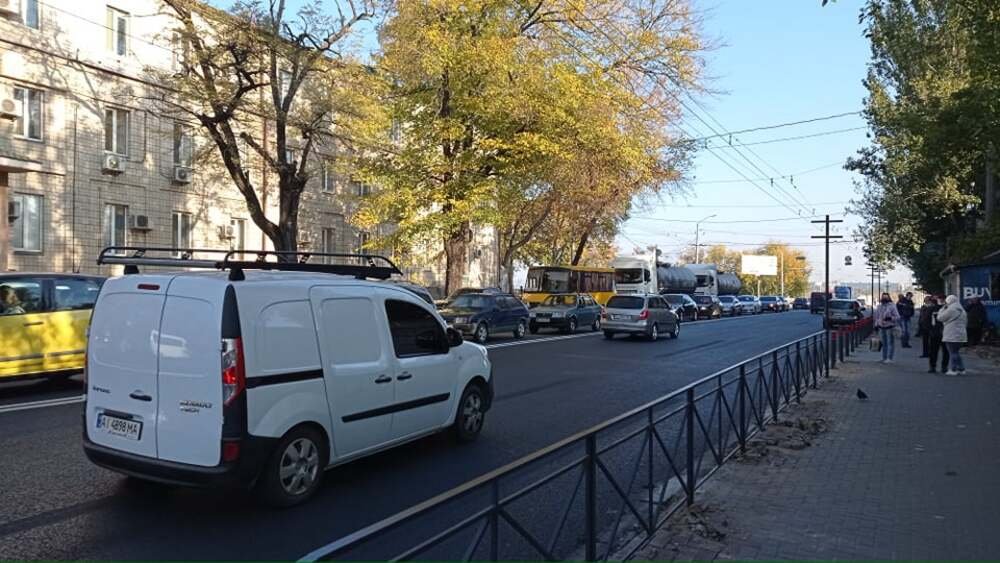 В Николаеве на Ингульском мосту остановились троллейбусы, - ФОТО