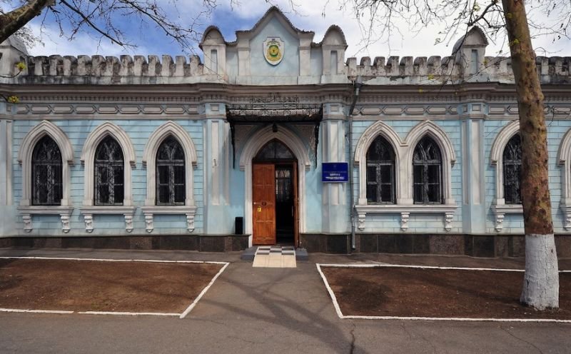 здание Десткой художественной школы на Спасской