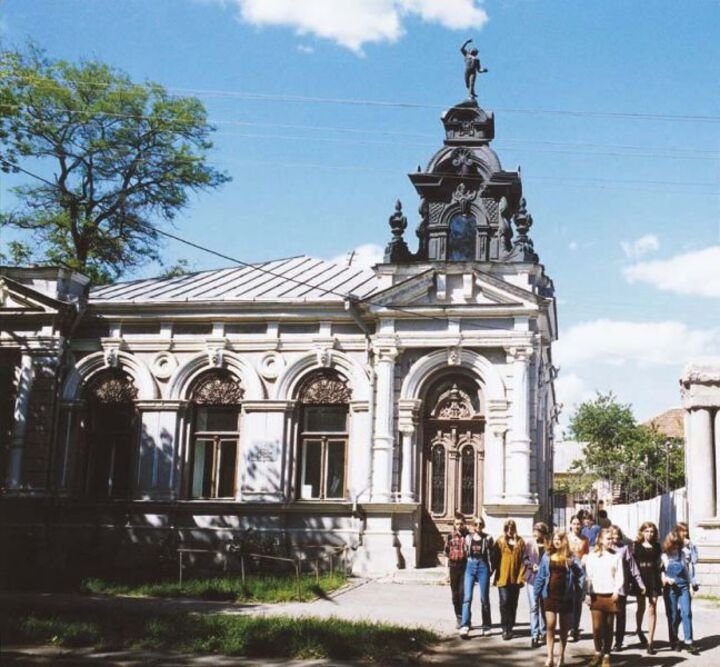 Дом Александра Эрлиха