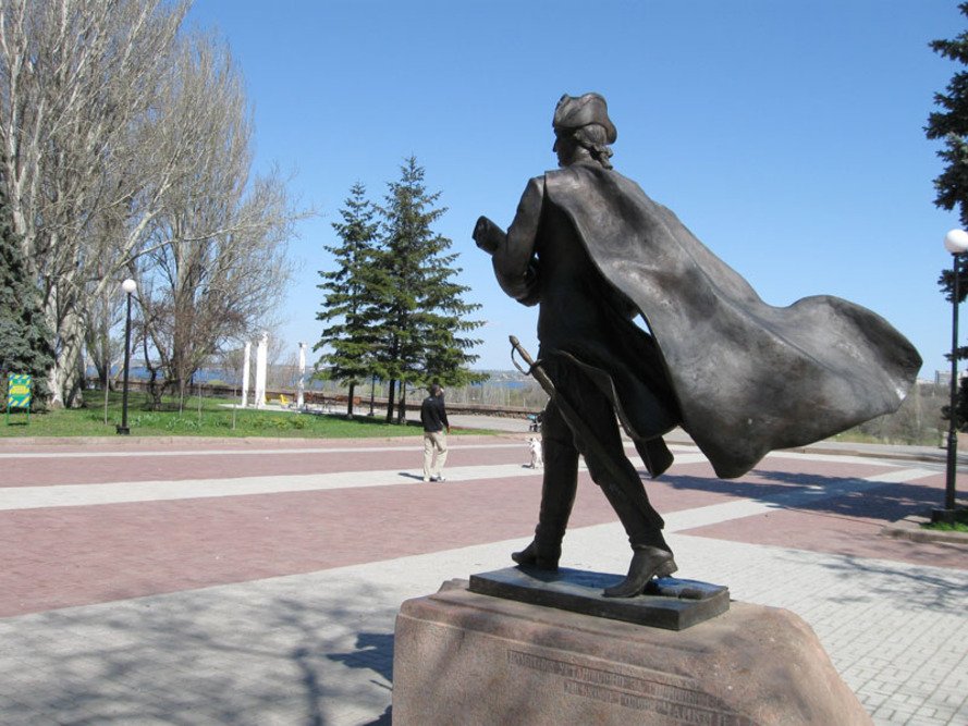 Памятник Фалееву