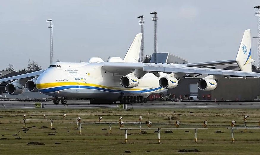 Окупанти у Гостомелі знищили найбільший у світі український літак Ан-225 