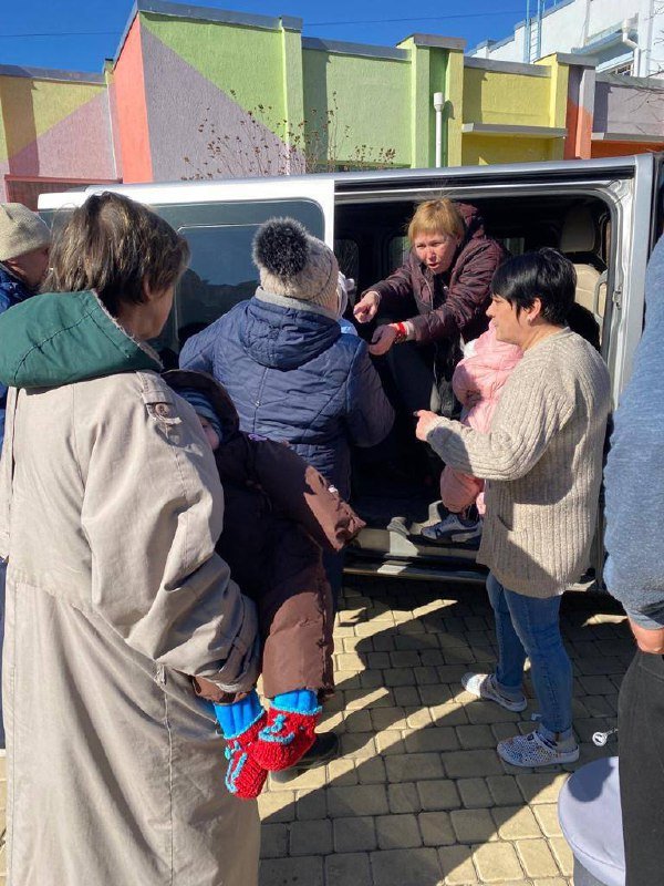 евакуація будинку малюка