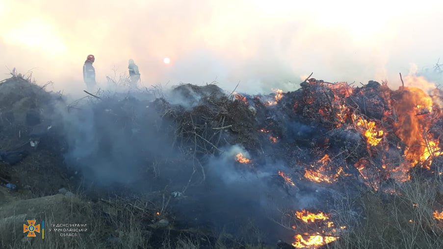 пожежа внаслідок обстрілу в миколаєві