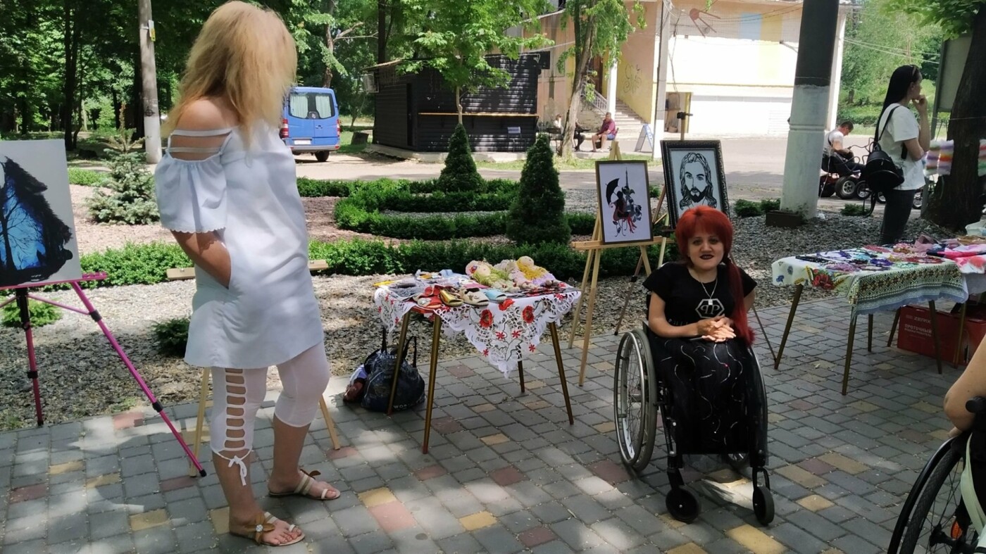 благодійна виставка у первомайську
