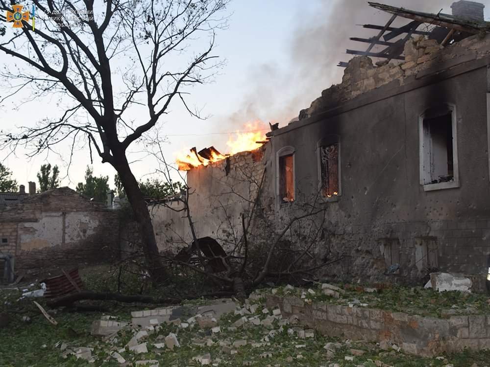 За ніч Миколаївські рятувальники гасили вісім пожеж, - ФОТО, ВІДЕО 