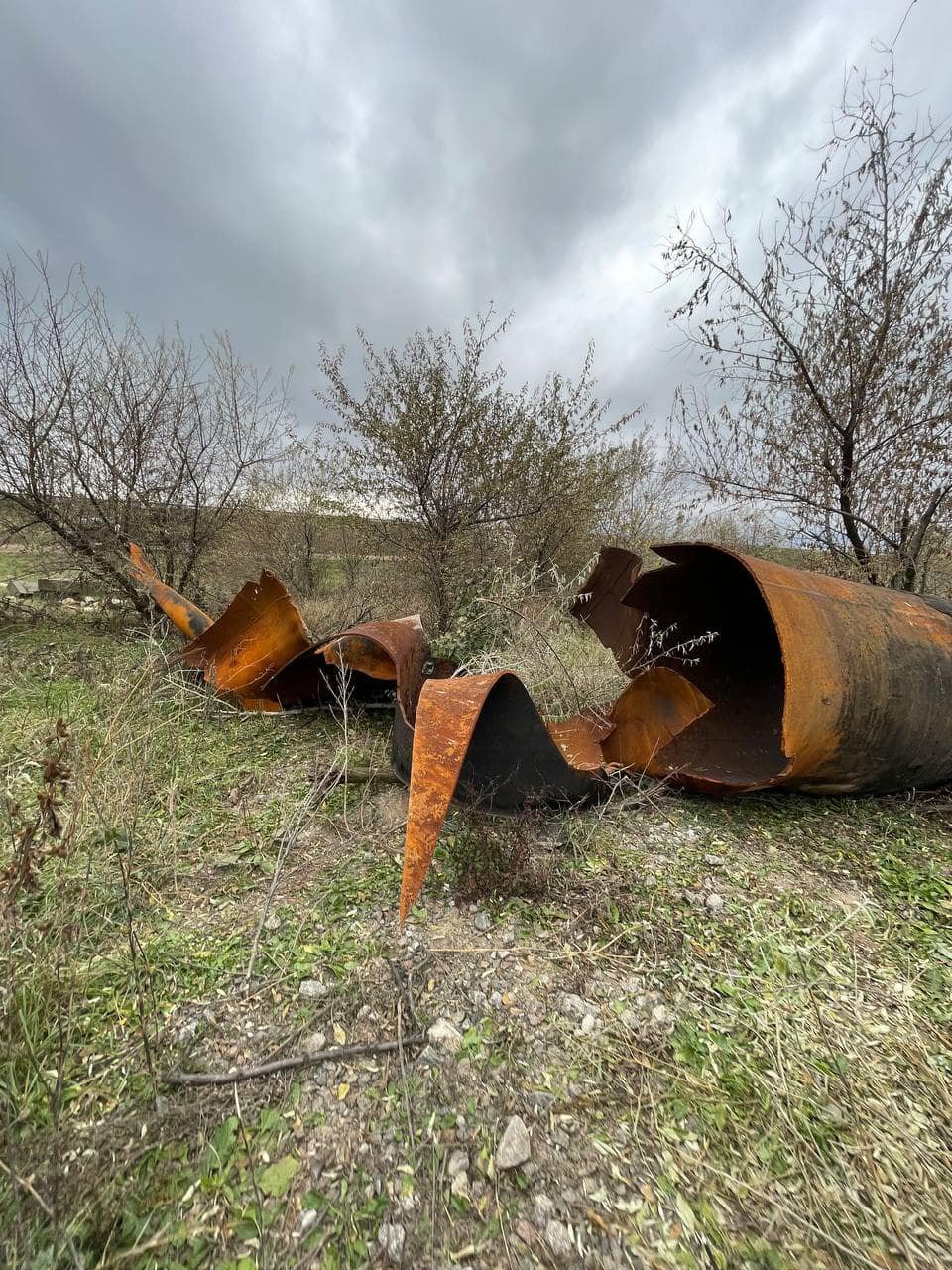 16 листопада фахівці завершили ремонтні роботи одного з пошкоджених внаслідок бойових дій відрізків водоводу Дніпро-Миколаїв.