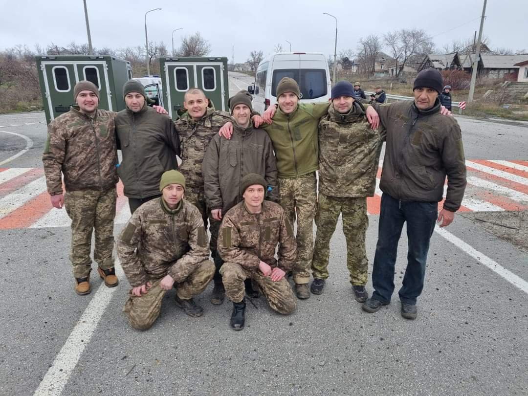 Ще дванадцятеро захисників звільнено з російського полону. Серед них і бійці миколаївської 36-ї бригади, - ФОТО 