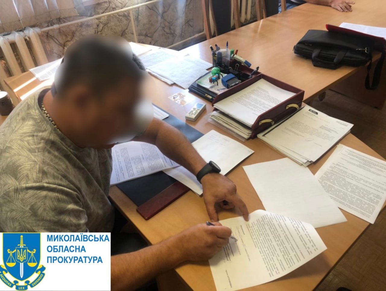 У Миколаєві начальника локомотивного депо та його підлеглих підозрюють у розкраданні 1,8 мільйона гривень, - ФОТО 