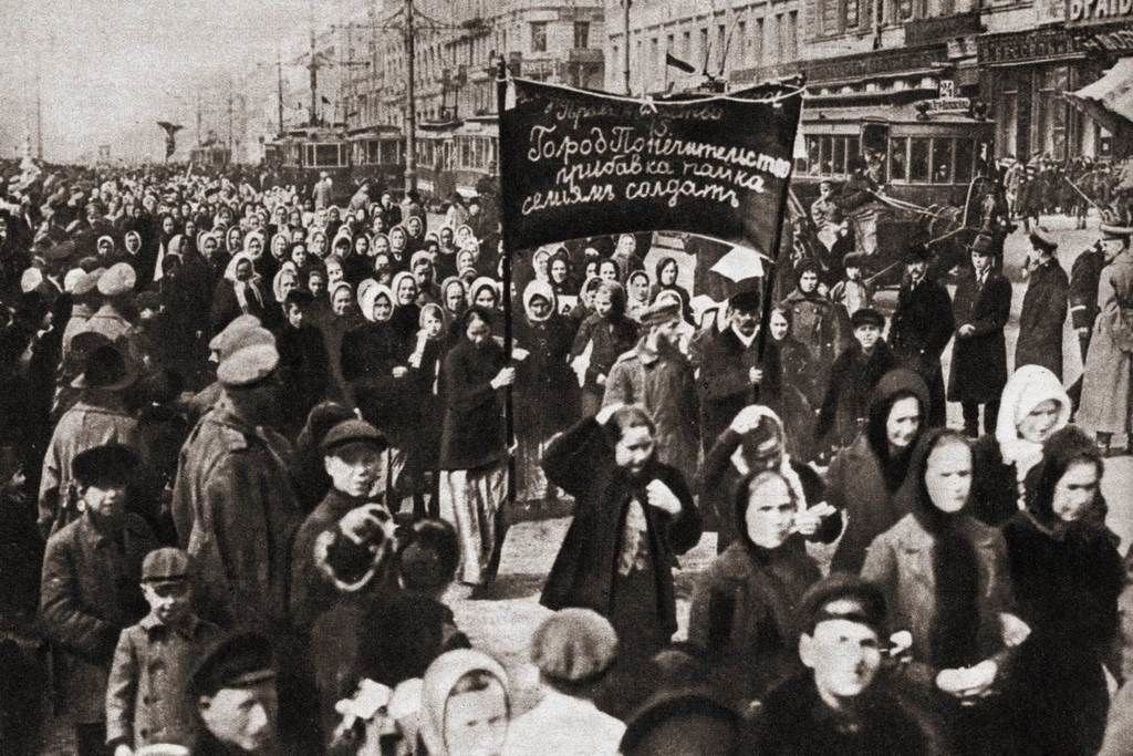 Восьме березня - не день весни чи краси. Пояснюємо ще раз для миколаївців, - ФОТО