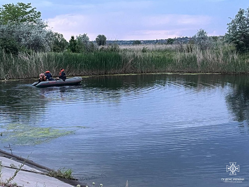 Послизнулась, впала у воду та зникла: на Миколаївщині потонула дівчинка,- ФОТО 