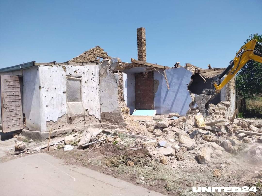 На Миколаївщині відновлюють зруйнований дім хлопчика, який став героєм кліпу Imagine Dragons, - ФОТО 