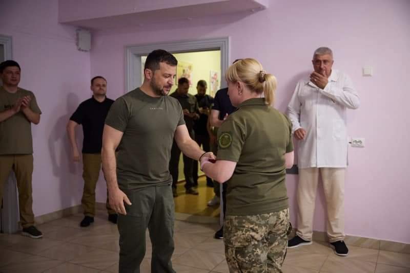 Робочий візит Зеленського до Миколаївщини: президент відвідав лікарні області, - ФОТО 