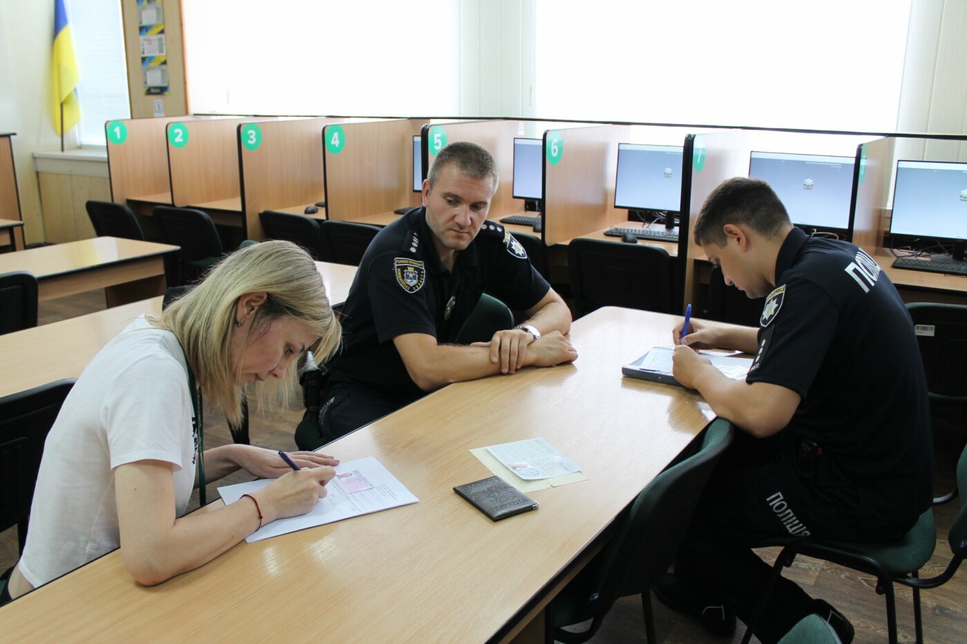 У Миколаєві чоловік купив водійські права в телеграм-каналі та намагався скласти іспит на нову категорію, - ФОТО
