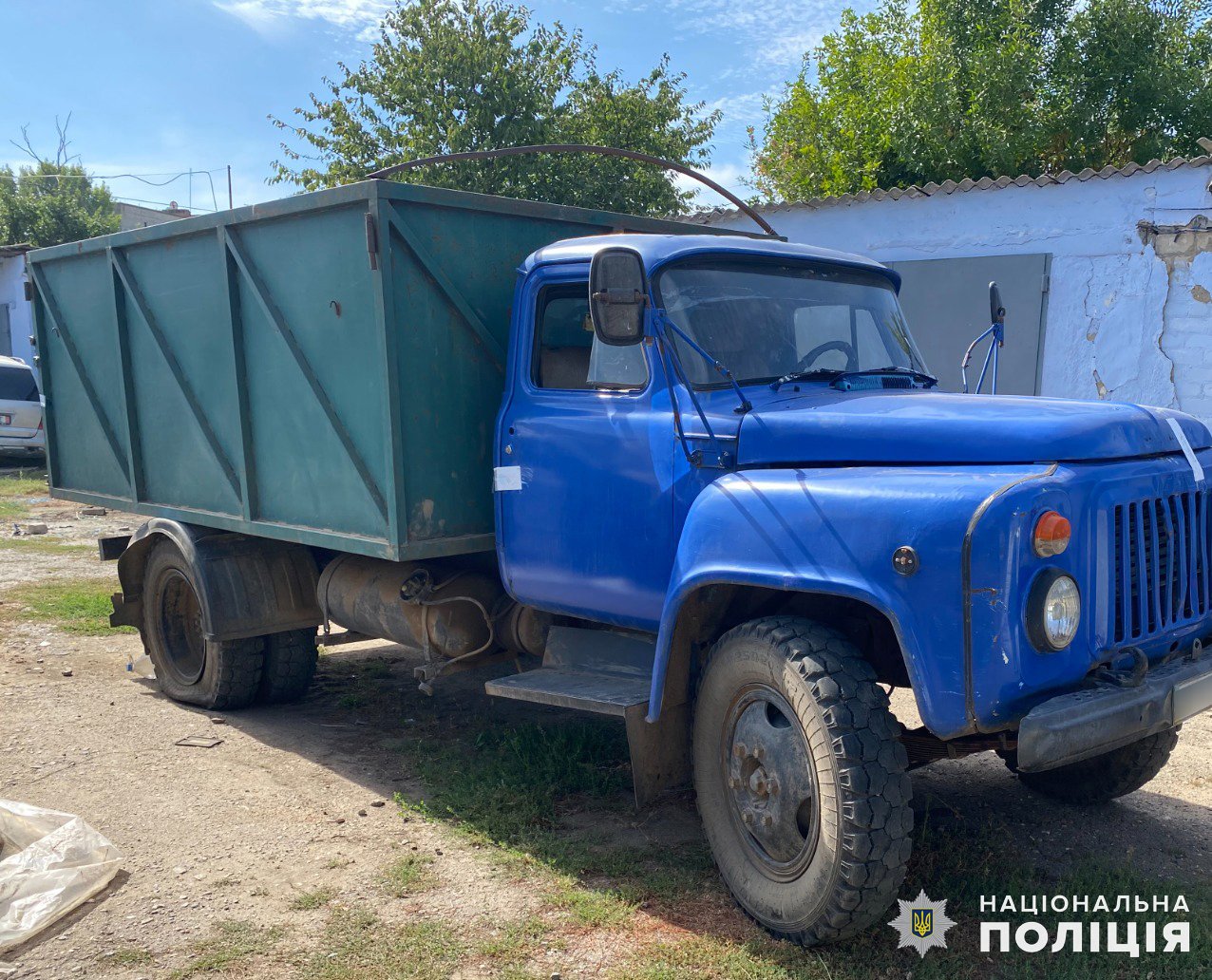 На Миколаївщині чоловік намагався дати хабар правохоронцю, але його натомість затримали, - ФОТО 