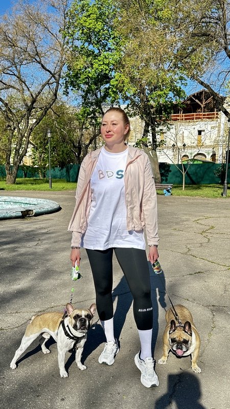 Олеся зі своїми улюбленцями. Фото - власний архів героїні.