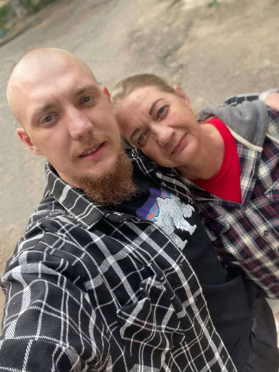 Евгений Юшин с мамой