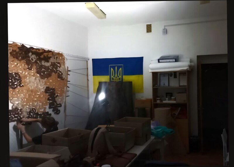 Аліна на плетінні сіток під час блекауту, фото - власний архів героїні