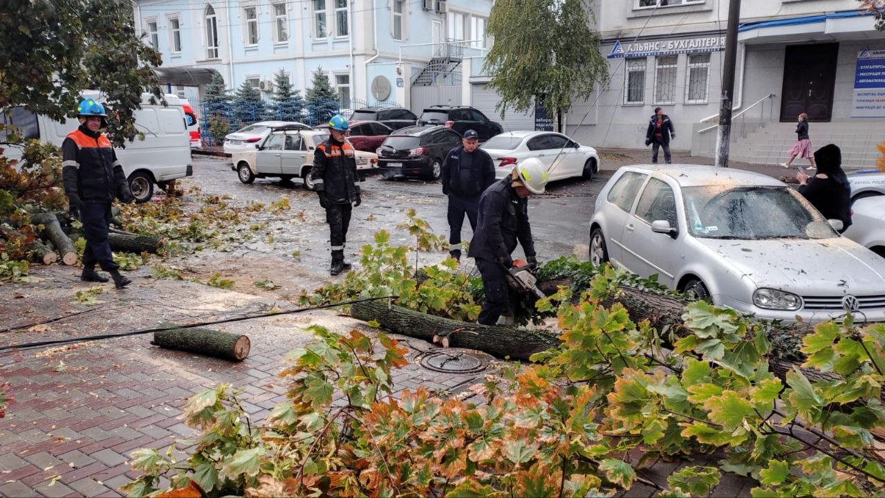 Ликвидация последствий непогоды в Николаеве