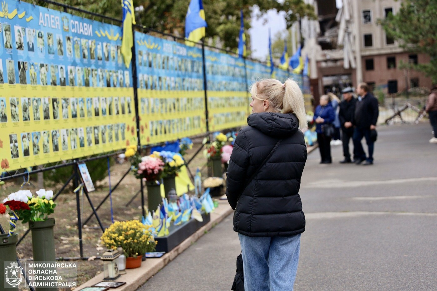 В Николаеве почтили память Защитников и Защитниц