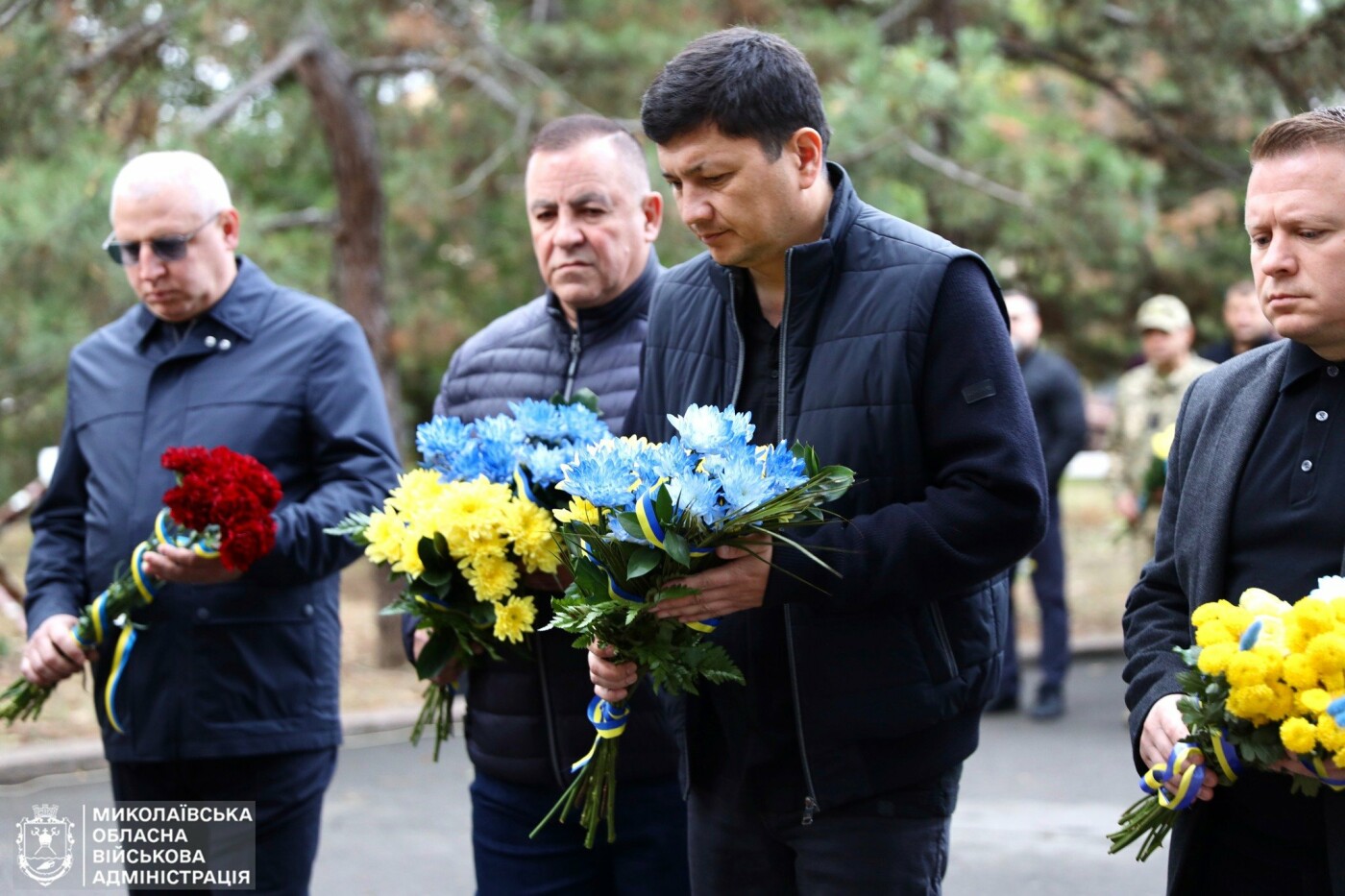 В Николаеве почтили память Защитников и Защитниц