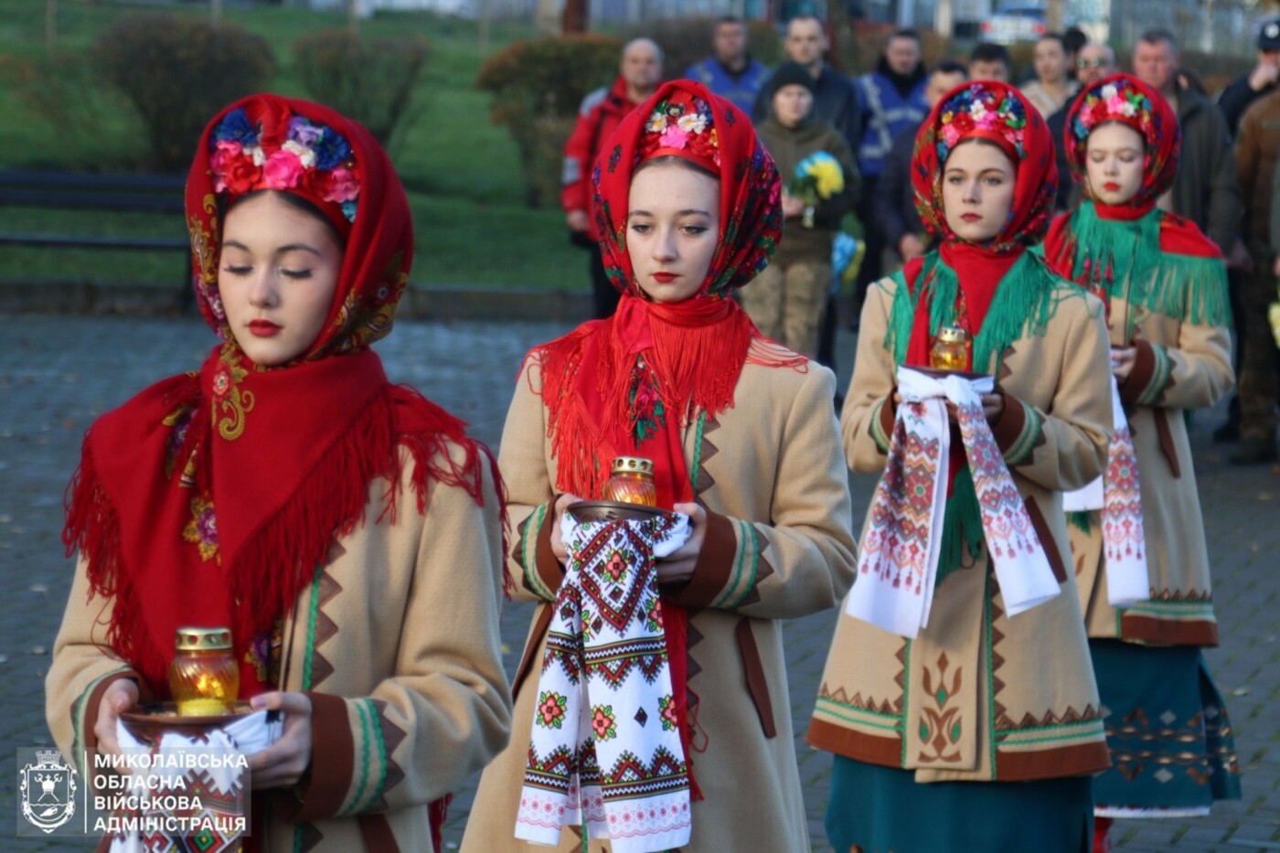 В Николаевской области зажгли свечи памяти жертв Голодомора