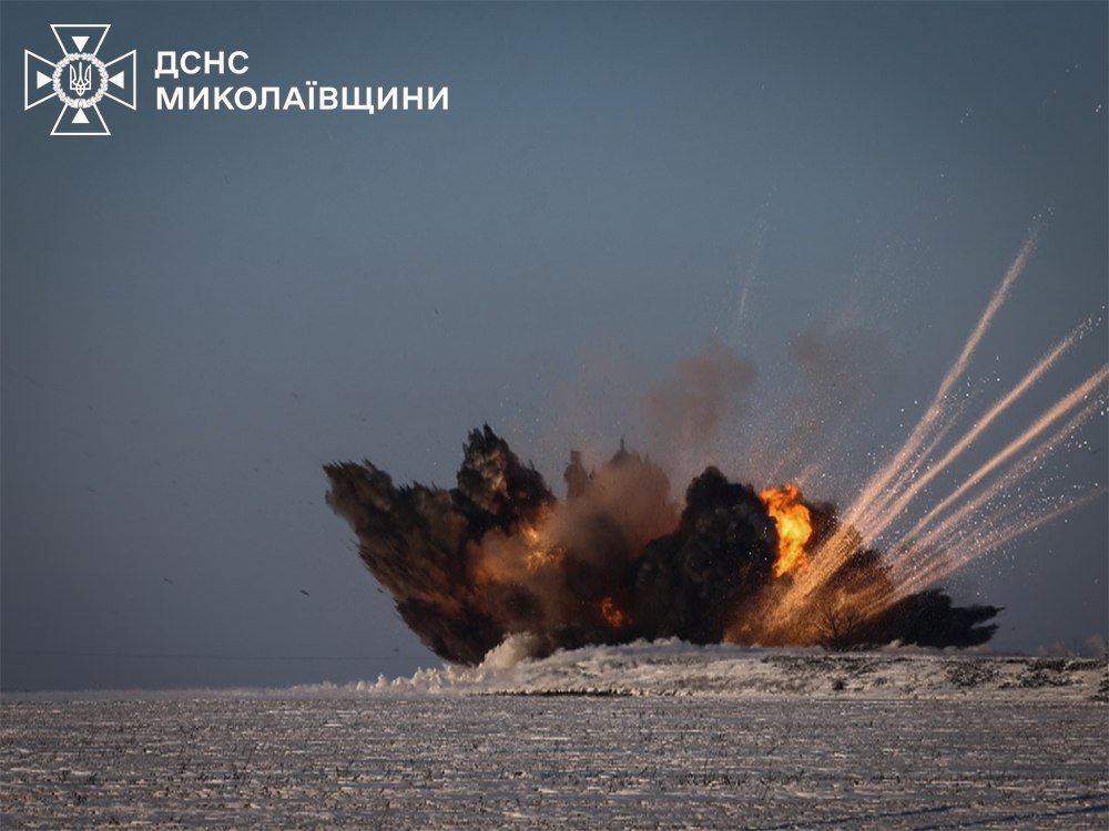 Піротехніки ДСНС знешкодили небезпечну Х-101 на Миколаївщині Піротехніки ДСНС знешкодили небезпечну Х-101 на Миколаївщині