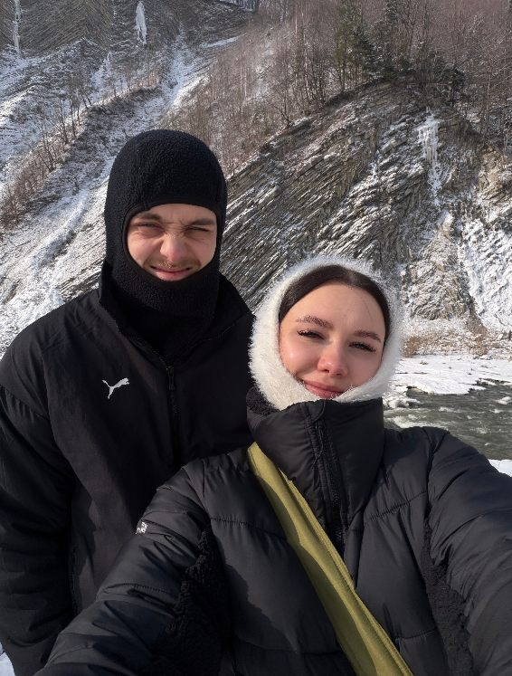 Георгий и Диана на отдыхе в Карпатах Георгий и Диана на отдыхе в Карпатах