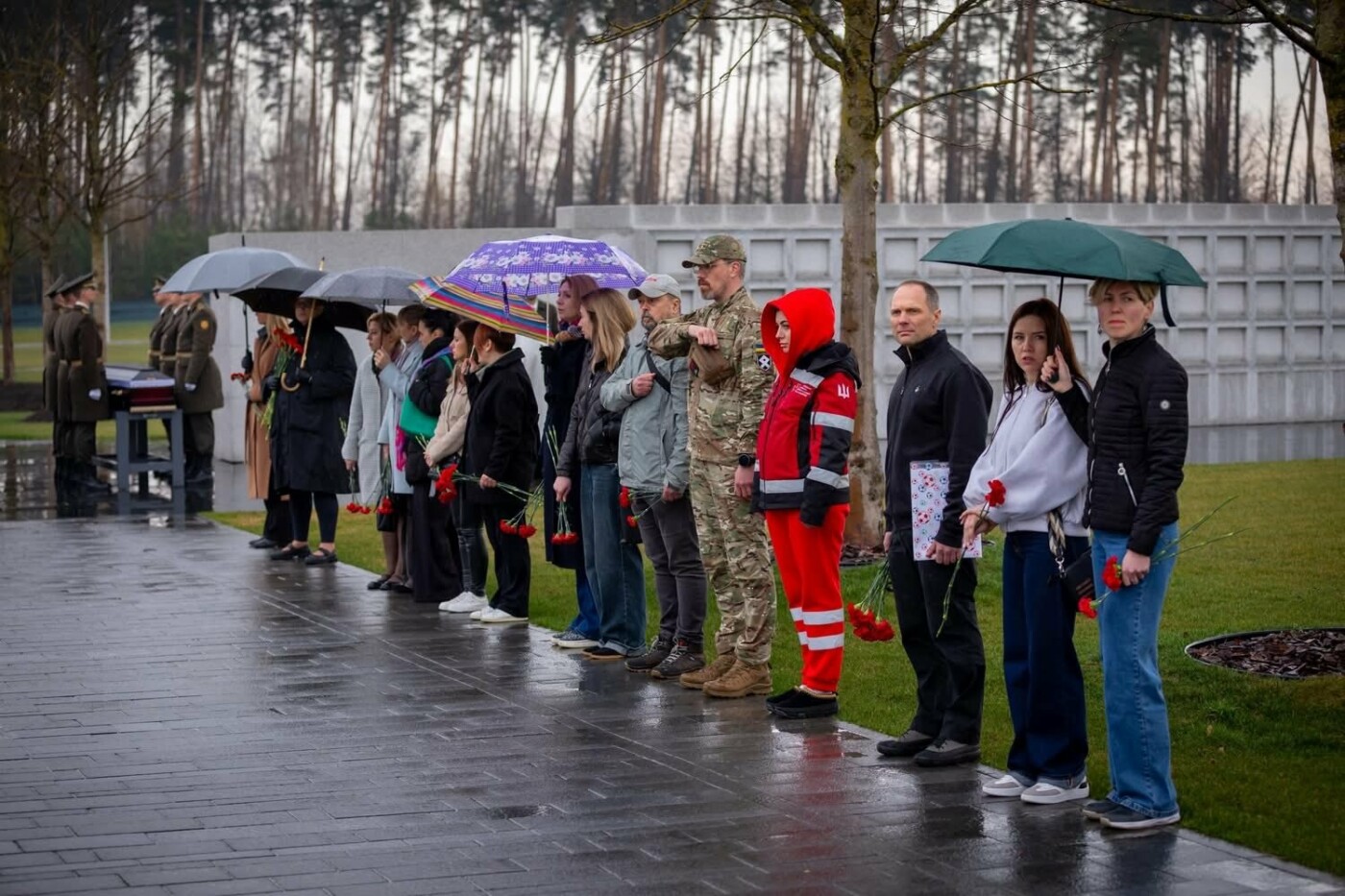 В Киеве похоронили военных из Николаева