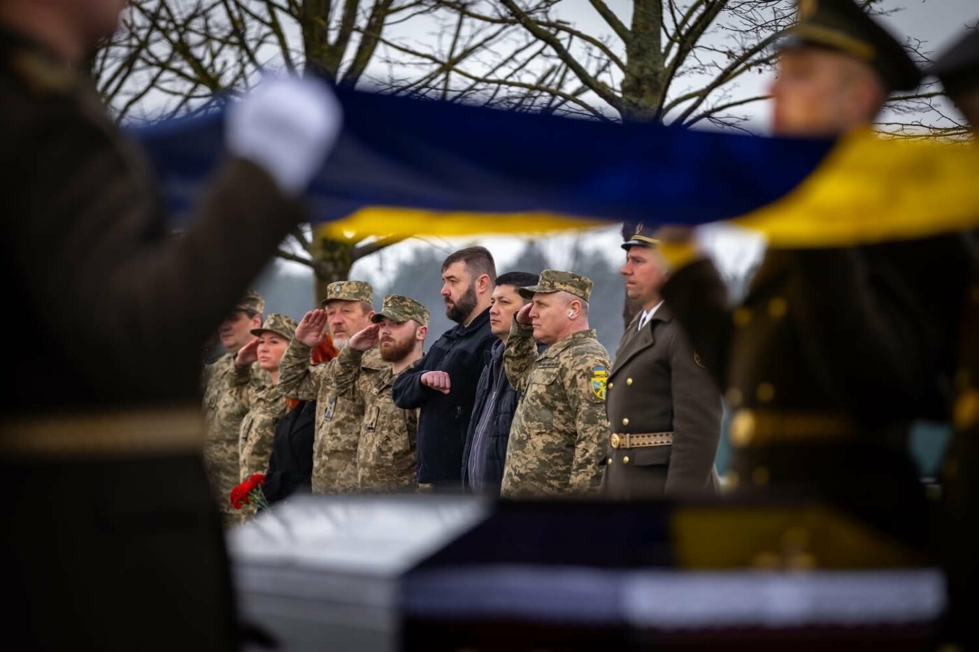 В Киеве похоронили военных из Николаева
