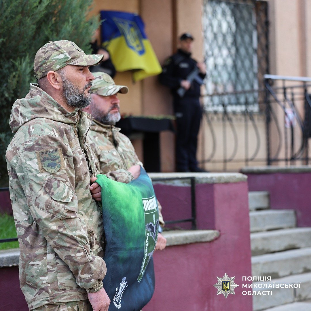 В Николаеве открыли памятный знак Герою