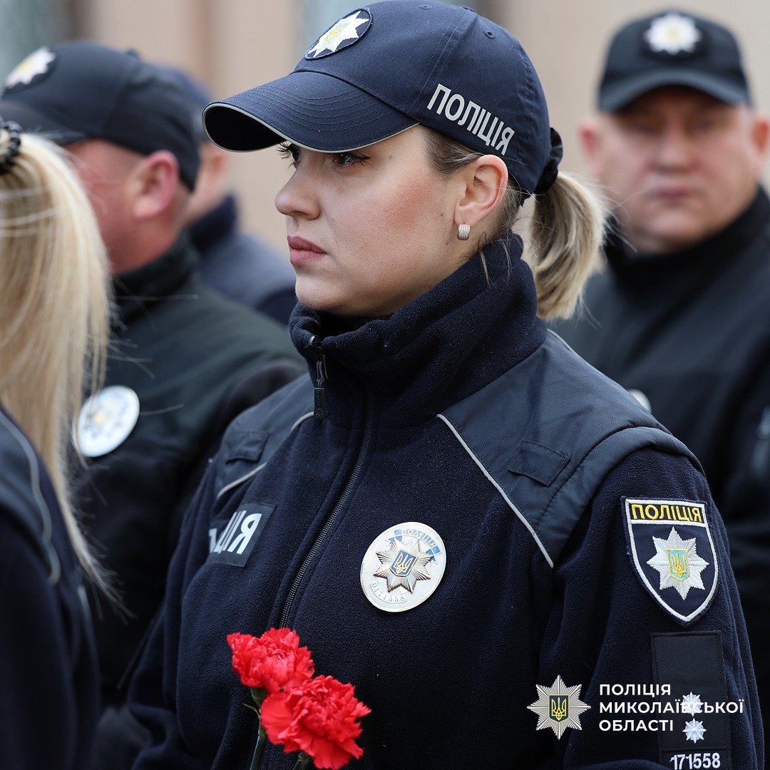 В Николаеве открыли памятный знак Герою