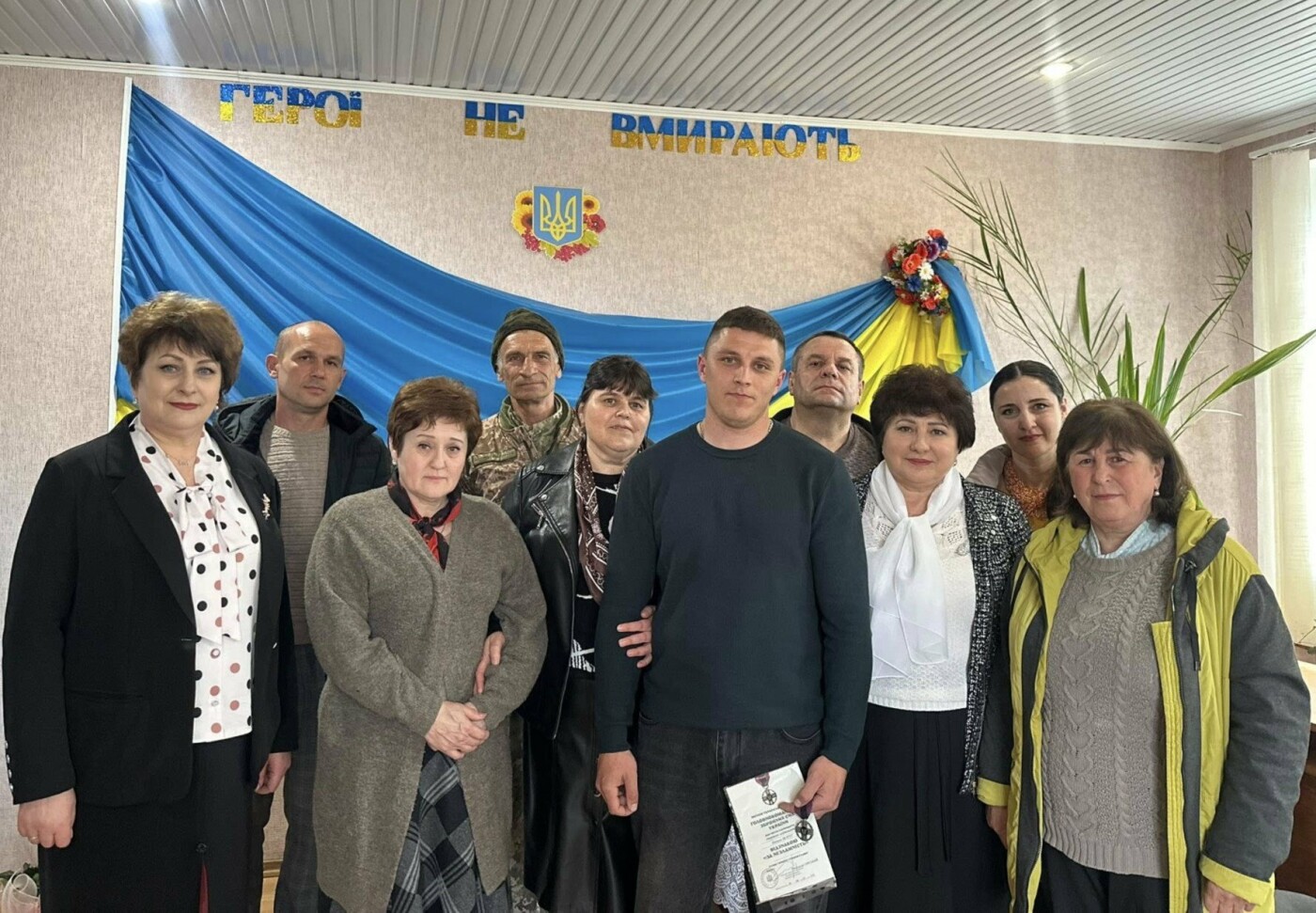 В Николаевской области наградили защитника Дениса Мирзу