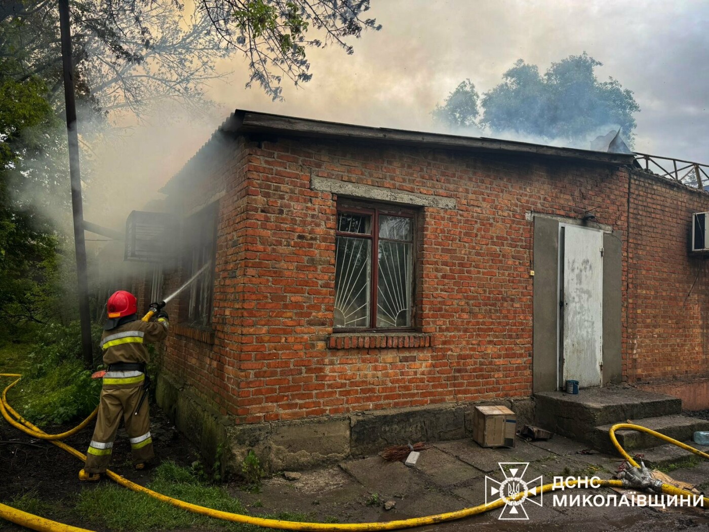 Пожар здания в Николаевской области