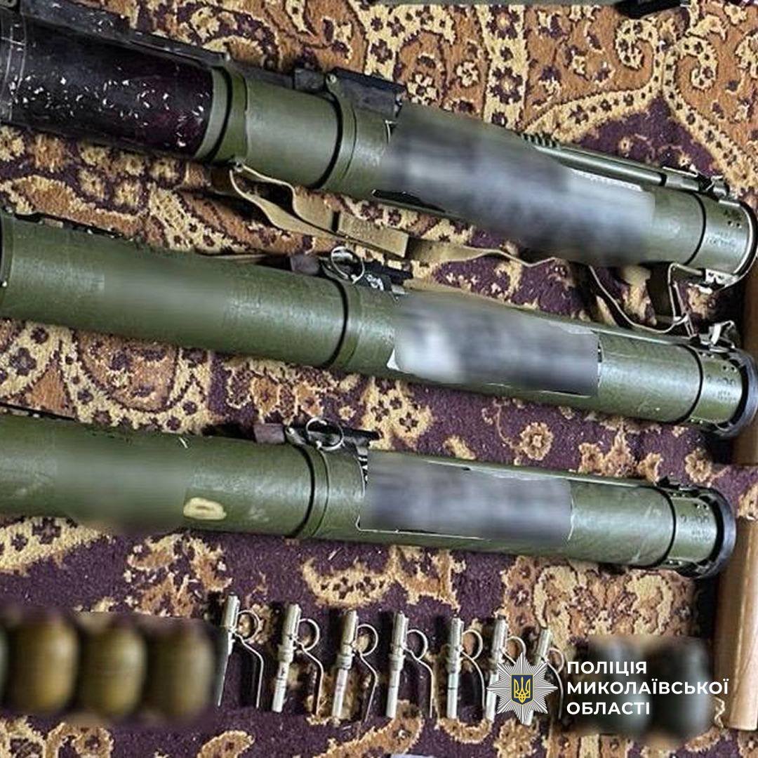 В Николаеве изъяли гранатометы, гранаты и более 670 патронов